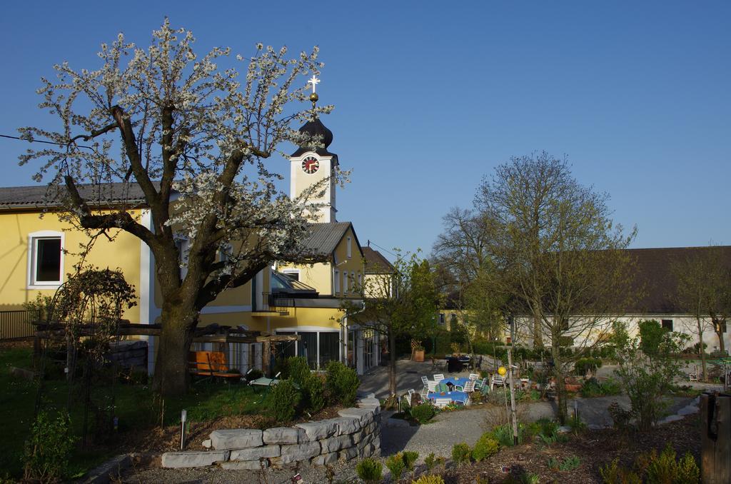 Natur.Gut Gartner Hotel Sankt Marien Exterior photo